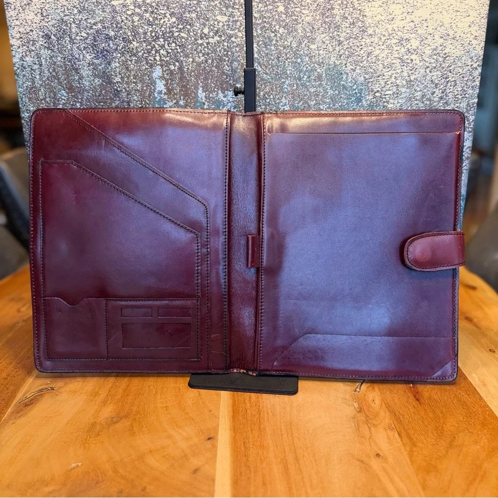 Vintage Leather Attaché: Old Money aesthetic